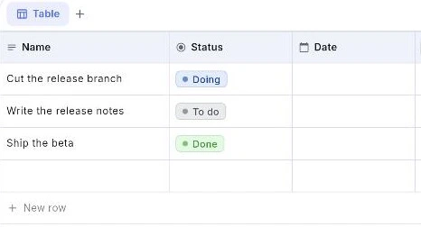 ฐานข้อมูล NoteKub ในมุมมอง Table: แถบแท็บ สามคอลัมน์ — Name, Status และ Date — และสามแถว